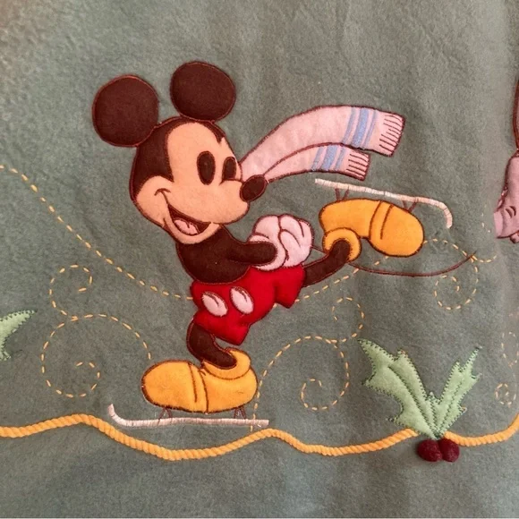 Vintage felt Disney character Christmas tree skirt - Picture 2 of 16